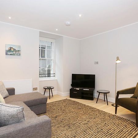 Joivy Modern And Airy Flat On The Historic Royal Mile Apartment เอดินบะระ ภายนอก รูปภาพ