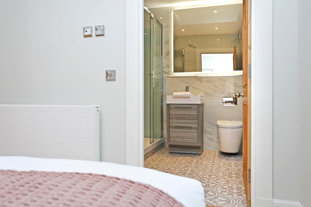 Joivy Modern And Airy Flat On The Historic Royal Mile Apartment เอดินบะระ ภายนอก รูปภาพ