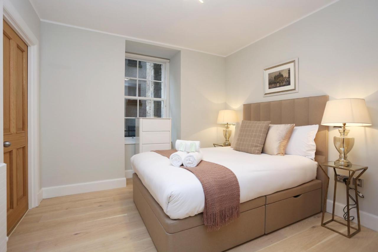 Joivy Modern And Airy Flat On The Historic Royal Mile Apartment เอดินบะระ ภายนอก รูปภาพ
