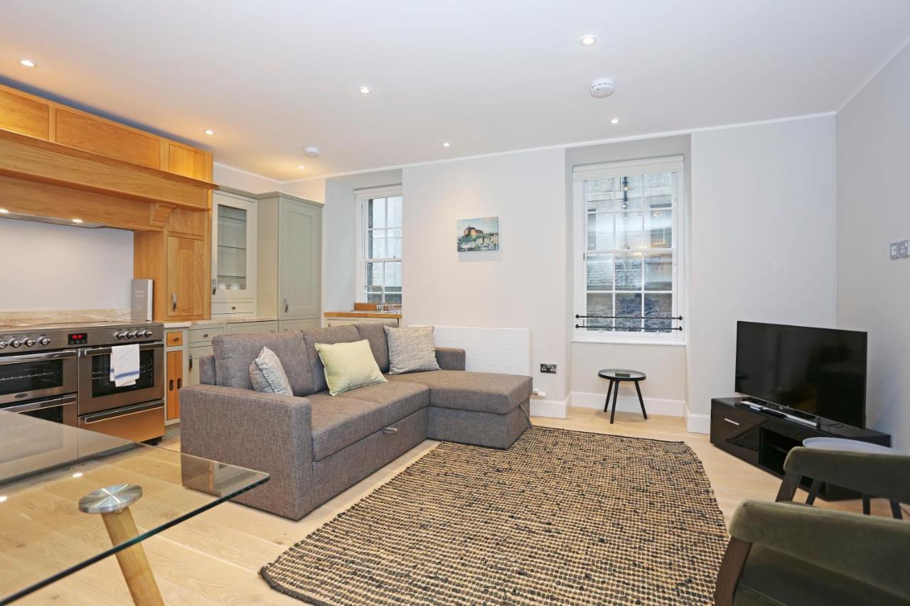 Joivy Modern And Airy Flat On The Historic Royal Mile Apartment เอดินบะระ ภายนอก รูปภาพ